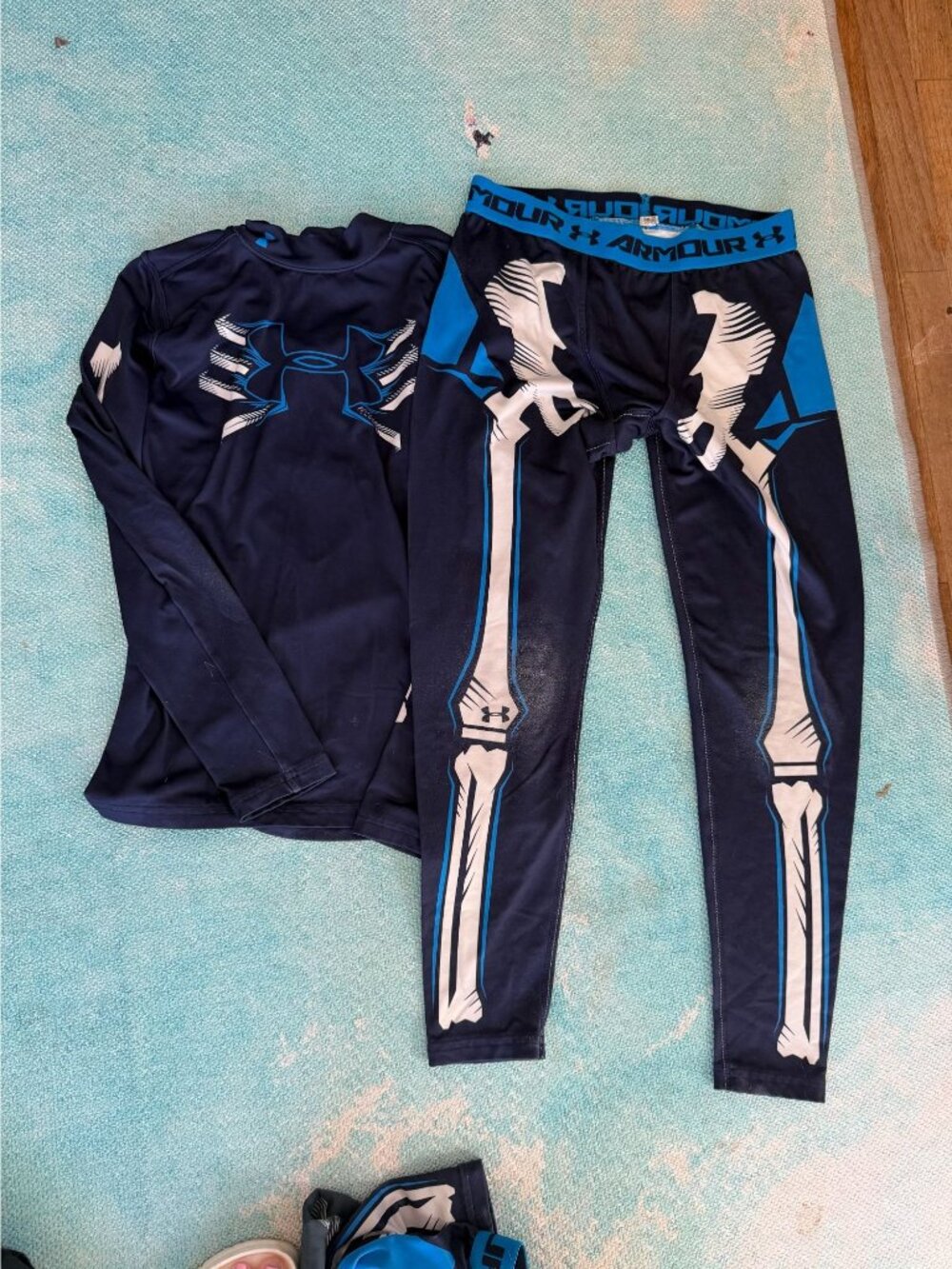 UNDER ARMOUR COLD GEAR YOUTH LARGE SKELETON SET 1 MOCK NECK SHIRT 2 PANTS